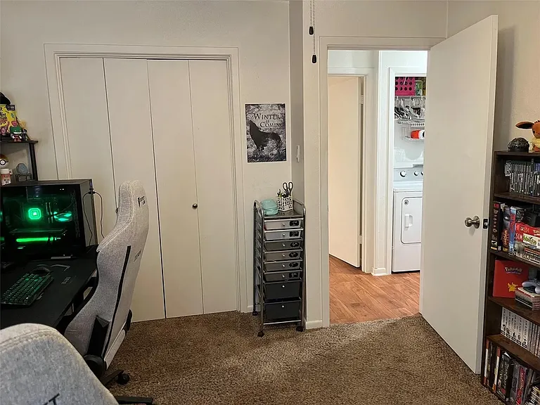 2214 Vanderbilt Ct — Photo 10