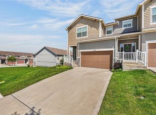 7401 Aaron St, Parkville, MO 64152