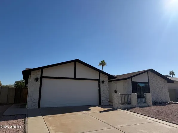 11449 S IROQUOIS Drive, Phoenix, AZ 85044