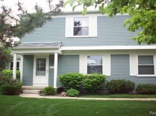 1625 Mariner Dr, Walled Lake, MI 48390