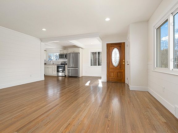 3rd image of 1226 Ponderosa Dr