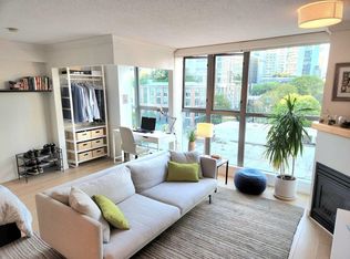 928 Richards St #702, Vancouver, BC V6B 6P6