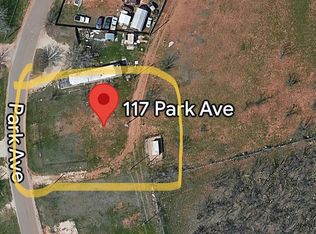 119 Park Ave, Tye, TX 79563
