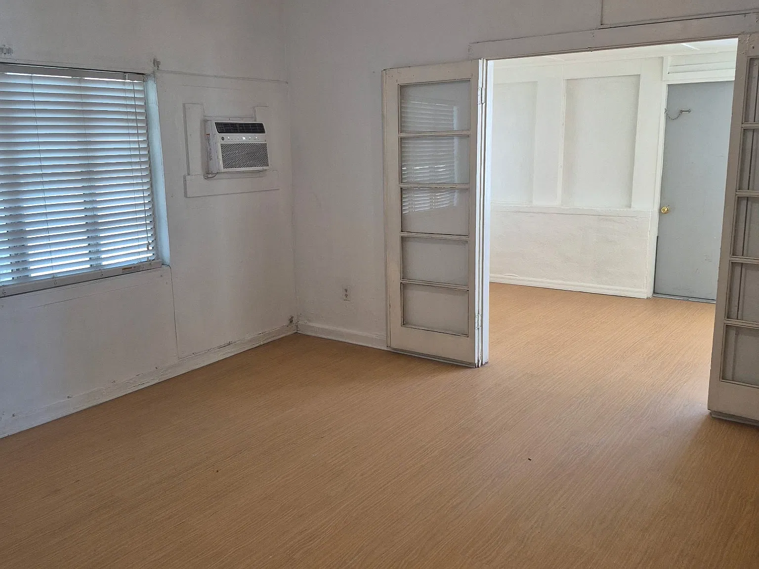 2 bed, 970 sqft, $1,600 — Photo 4