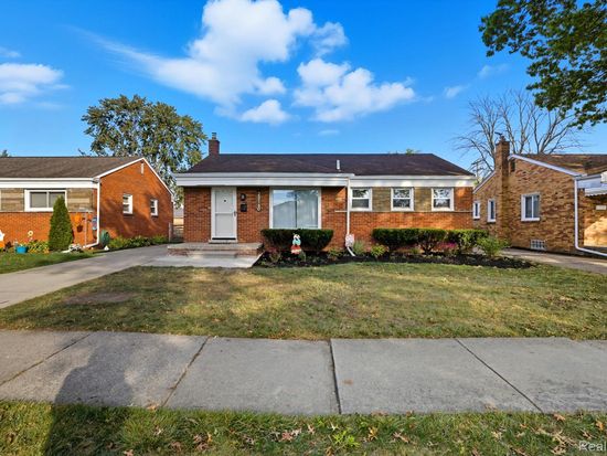 25160 Ronald St, Roseville, MI 48066