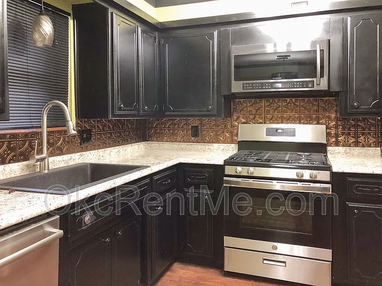 805 N Markwell Ave — Photo 10