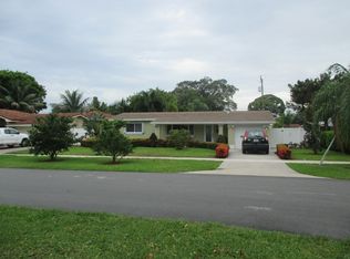 920 SE 13th St, Deerfield Beach, FL 33441