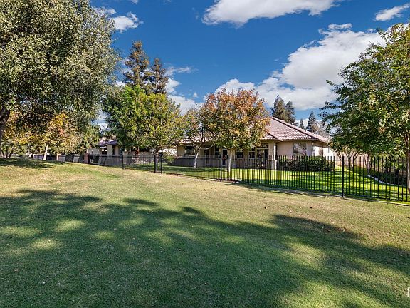 2nd image of 3019 Violet Rose Ct