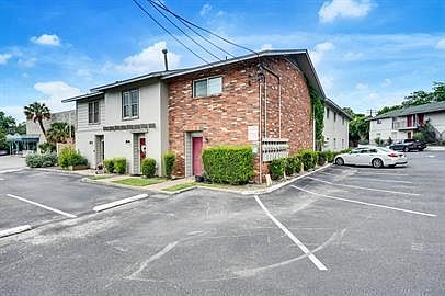 3rd image of 2122 Hancock Dr #120-1