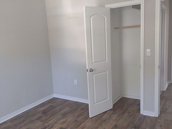 3rd image of 222 Elm St