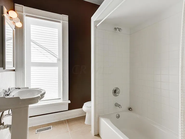 351 W 3rd Ave — Photo 12