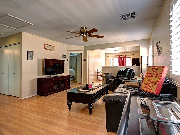 2nd image of 2401 Lilac Cove St