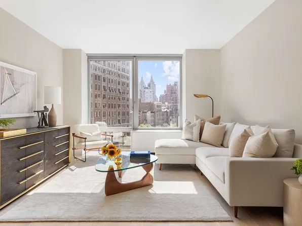 212 W 72nd St #7J, New York, NY 10023