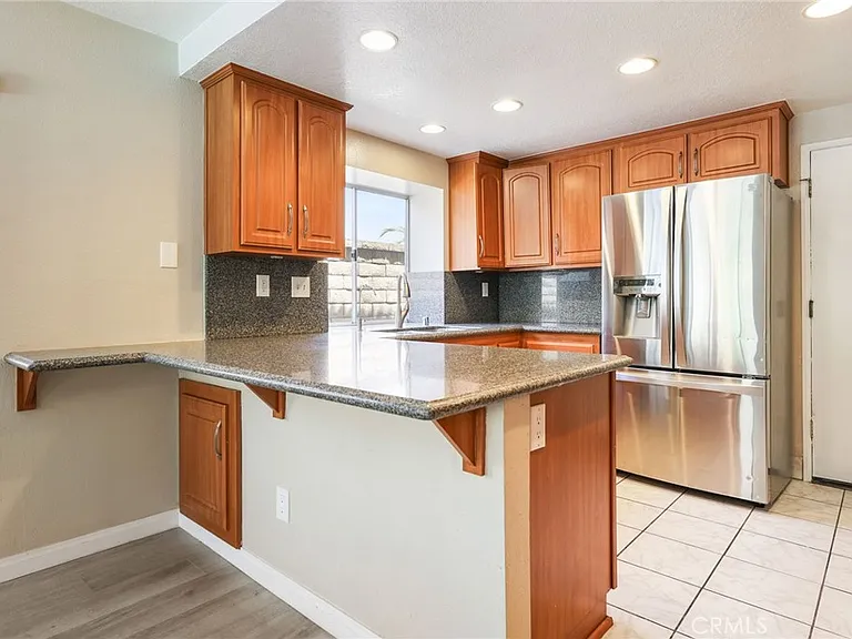 23205 Azela Cir — Photo 14