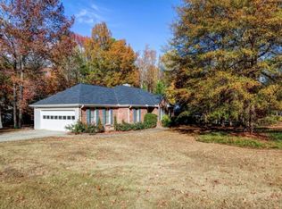 1236 Granite Ln, Loganville, GA 30052