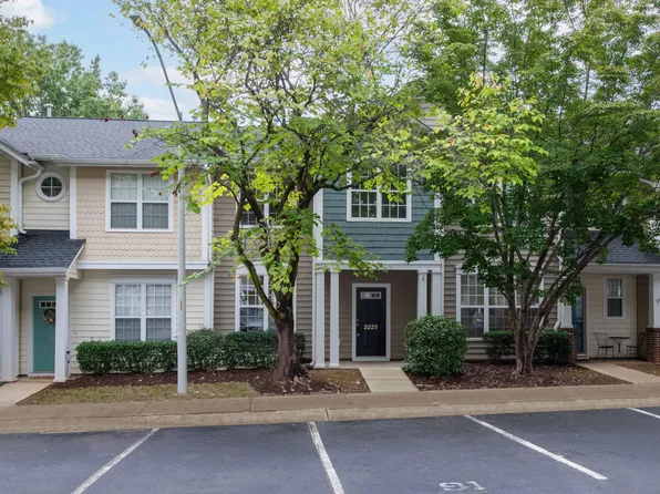 2225 Plum Frost Dr, Raleigh, NC 27603