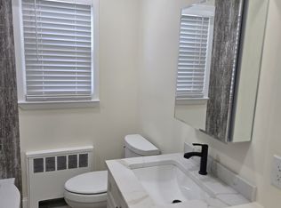 246 Jacob St, Elmont, NY 11003