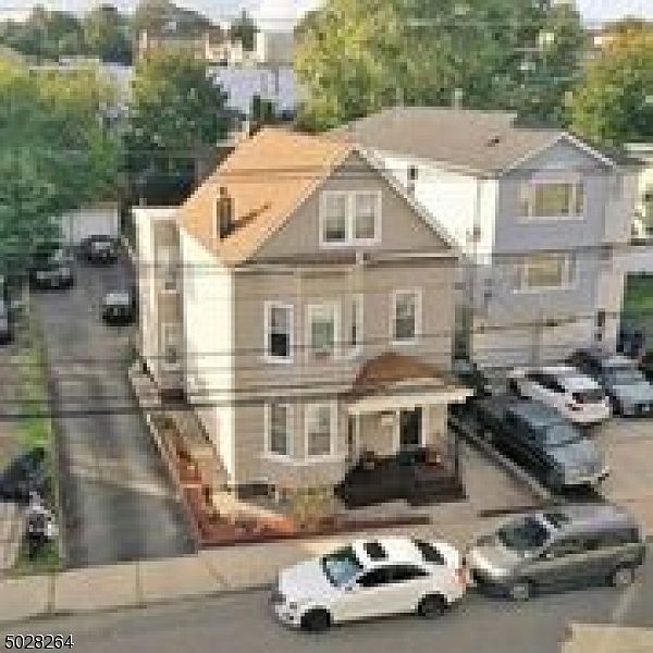 1st image of 85 Cortlandt St