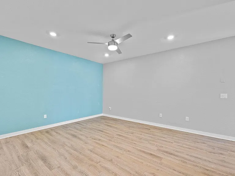 129 Cupreata Ln — Photo 6