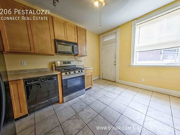 3rd image of 3206 Pestalozzi St