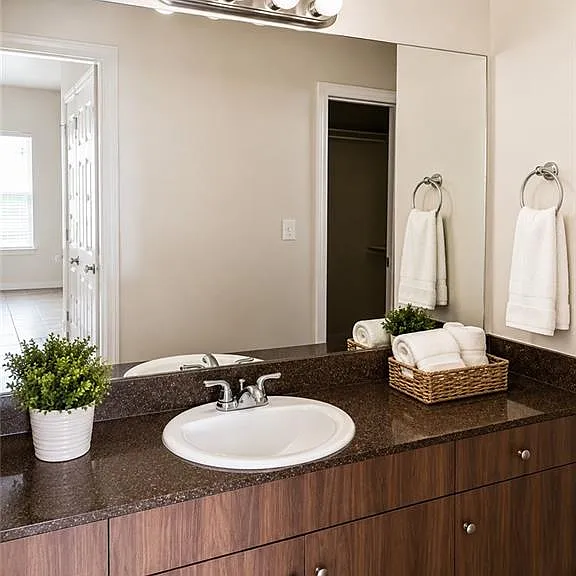 4001 Hawthorne Ave #2 — Photo 7