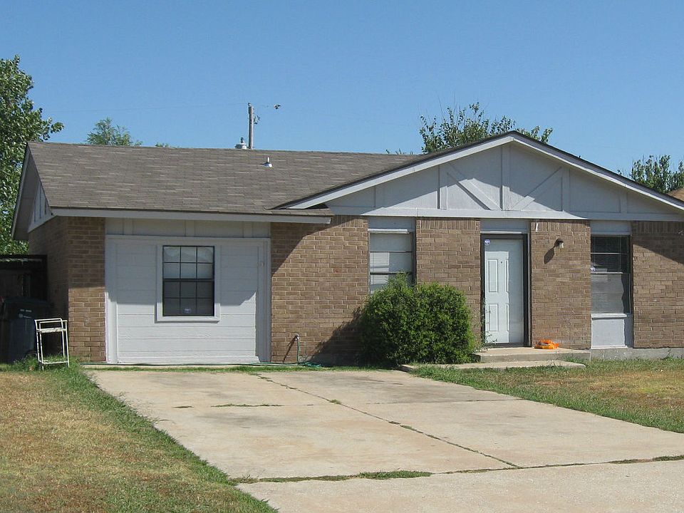 2nd image of 413 NW 121st St