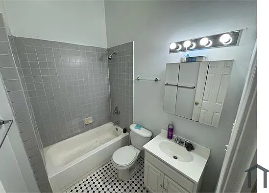 546 Prospect St #6 — Photo 4
