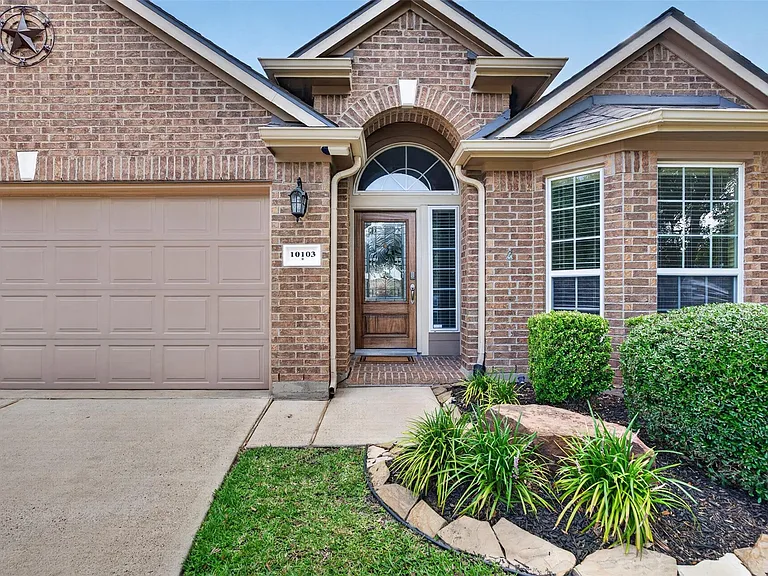 10103 Sweet Willow Ln — Photo 2