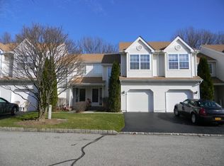 47 Winding Brook Rd #504, Hamburg, NJ 07419