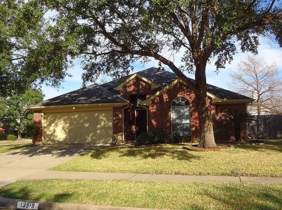 1 story all brick home on quiet cul de sac street. Lovely trees provide wonderful shade.