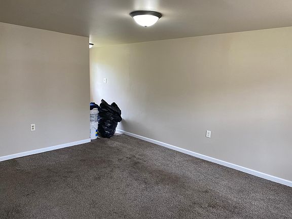 5th image of 3815 E 34th Ave