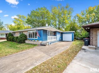 1112 S 18th St, Pekin, IL