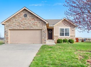 456 E Pawnee St, Gardner, KS 66030