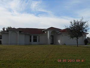 Home For Sale In Port saint lucie