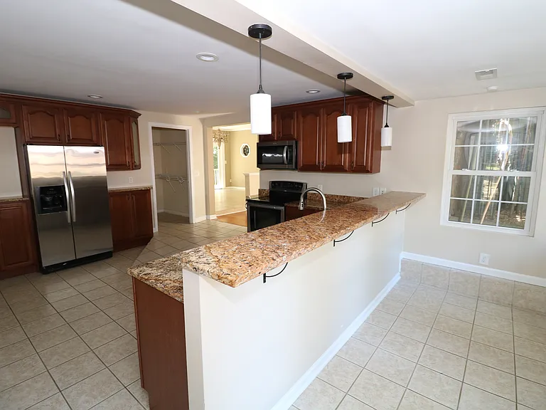 4589 Giles Ave — Photo 17
