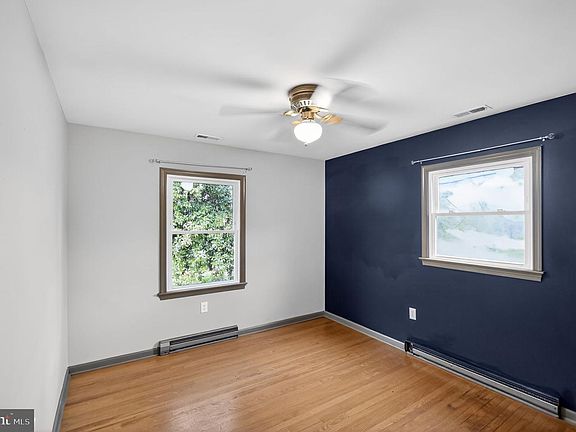 3rd image of 512 Round Hill Rd