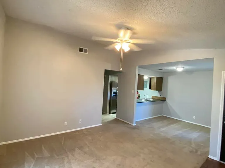 Ashley Oaks Apartments — Photo 12
