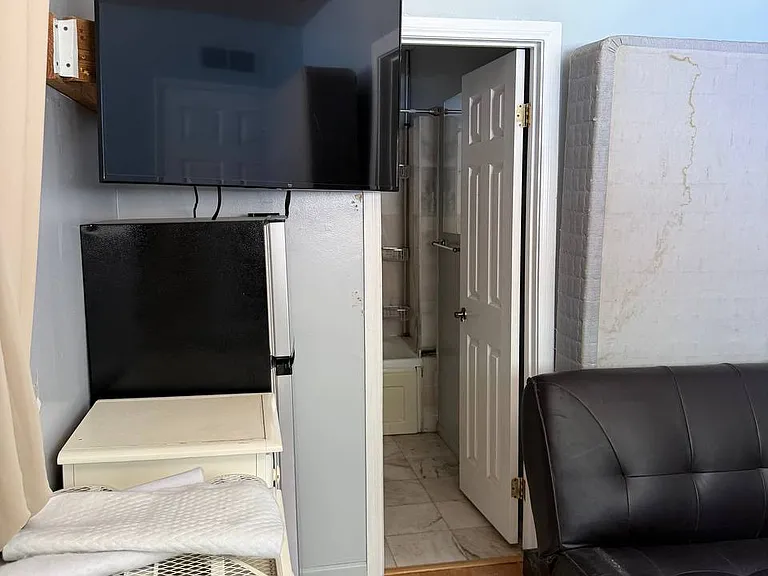 4625 Louise Ave #6 — Photo 15