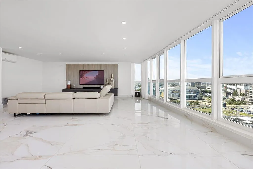 2 bed, 2.5 bath, 1812 sqft, $6,000 — Photo 4