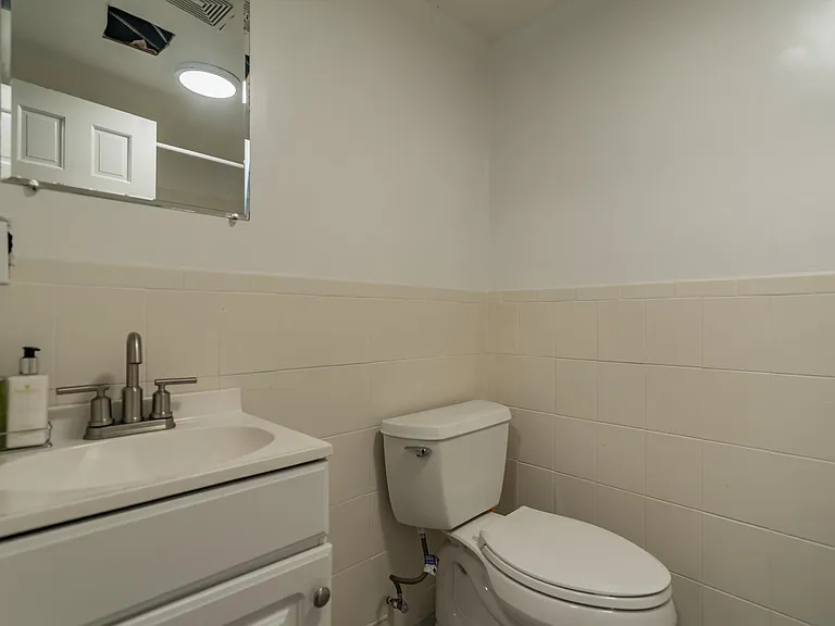 1116 Rhode Island Ave NW #B — Photo 23