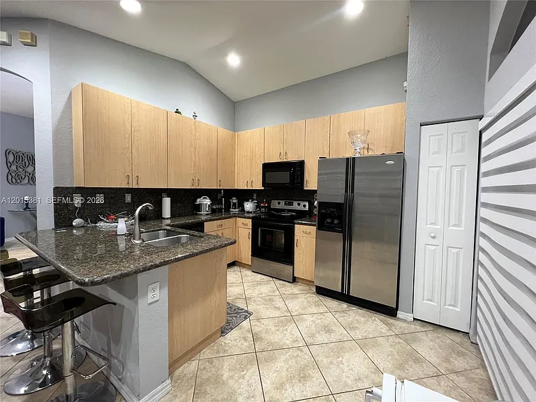 1916 SE 14th Ct — Photo 18