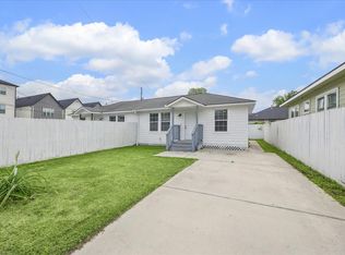 2610 Cochran St #B, Houston, TX 77009