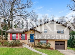 1717 Greenbriar Dr, Fultondale, AL 35068