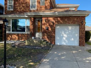 7122 N Keeler Ave, Lincolnwood, IL 60712