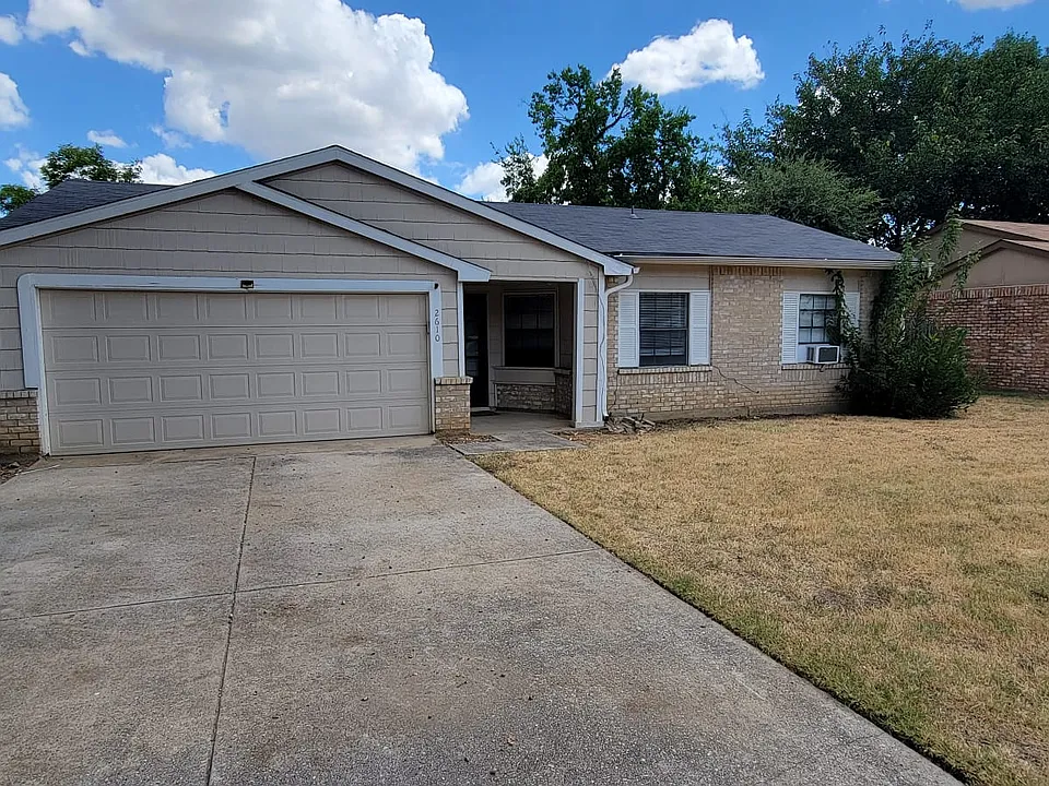 2610 Knoll Trl