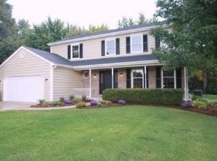 740 Roberts Ln, Batavia, IL 60510