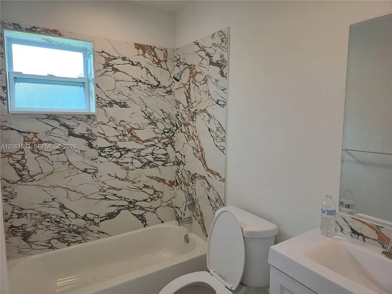 1141 SW 8th Ter — Photo 8