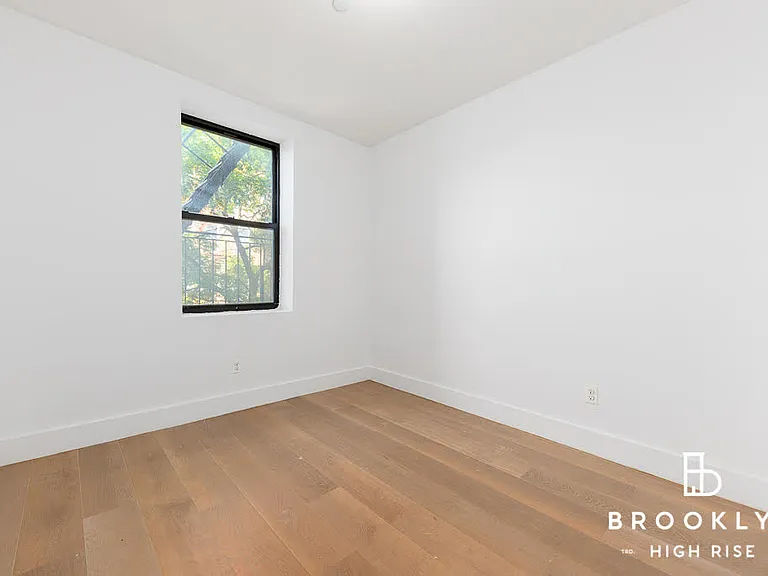 843 Dekalb Ave #3B — Photo 5