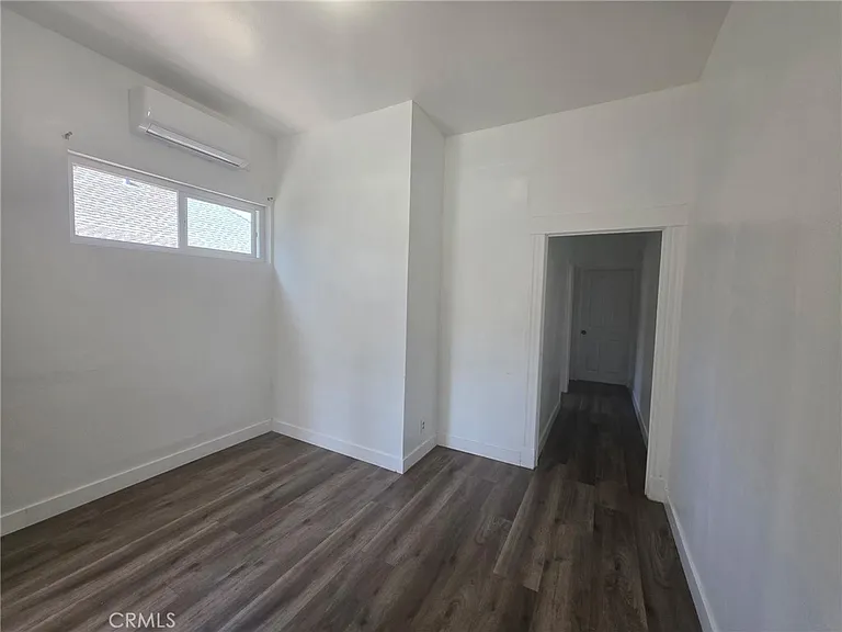 2223 E 2nd St #1 — Photo 5