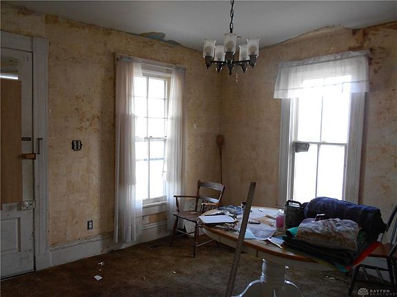 4th image of 1033 W North St